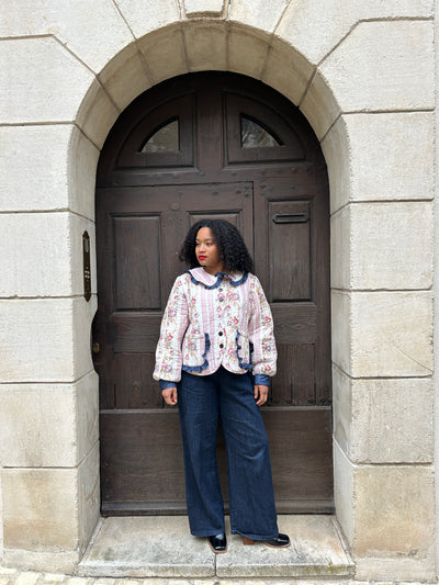 CLEMENTINE TWO - VESTE MATELASSéE UPCYCLING COUVERTURE MANCHES BALLONS DETAIL FROUFROUS JEANS