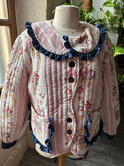 CLEMENTINE TWO - VESTE MATELASSéE UPCYCLING COUVERTURE MANCHES BALLONS DETAIL FROUFROUS JEANS