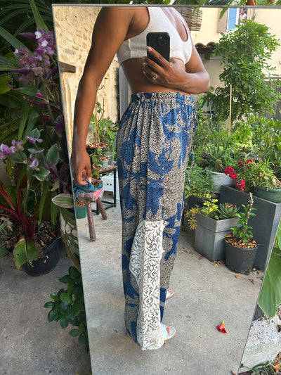 LISA TWO - PANTALON LARGE IMPRIME SATIN ET BRODERIE ANCIEN RIDEAU COURT